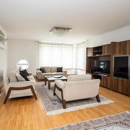 Daire Spacious & Modern In The Centre *