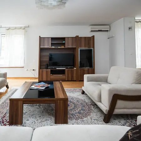 Apartment Spacious & Modern In The Centre *