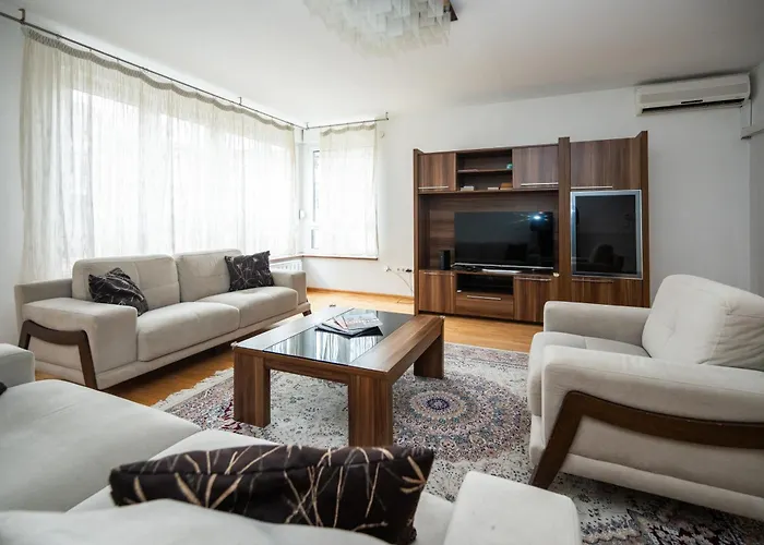 Apartman Spacious & Modern In The Centre *