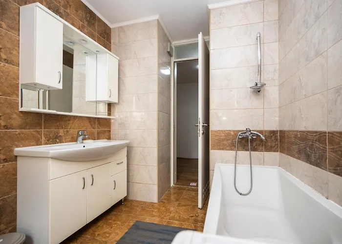 Spacious & Modern In The Centre * Sarajevo