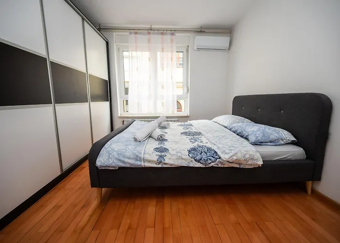 Spacious & Modern In The Centre Apartman *