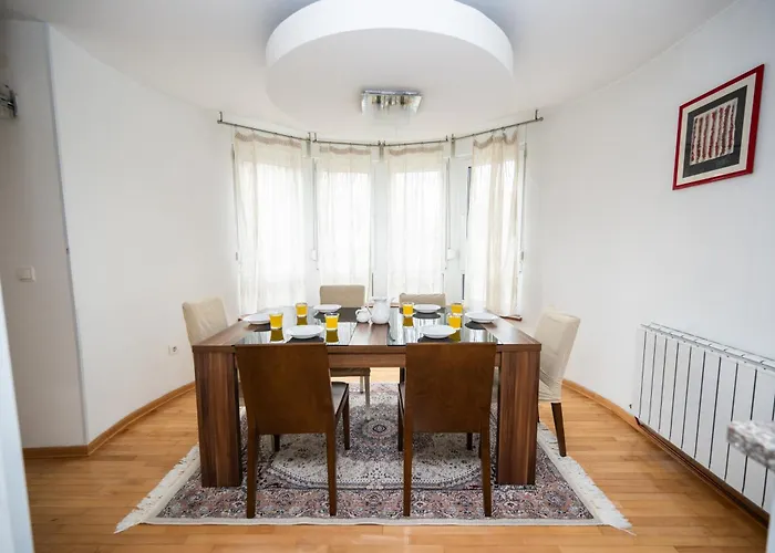 Spacious & Modern In The Centre * Szarajevó